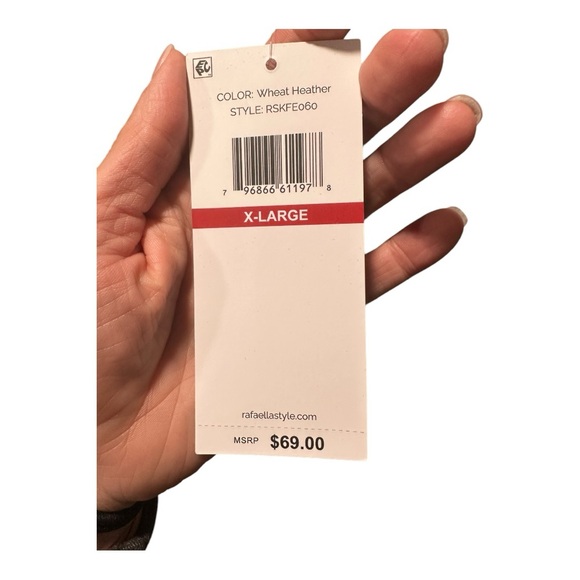 NWT Rafaella Cream Sweater with Gold Button Detail Size XL - Picture 4 of 4